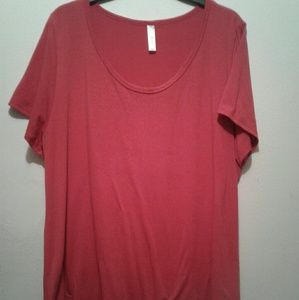 Red classic t